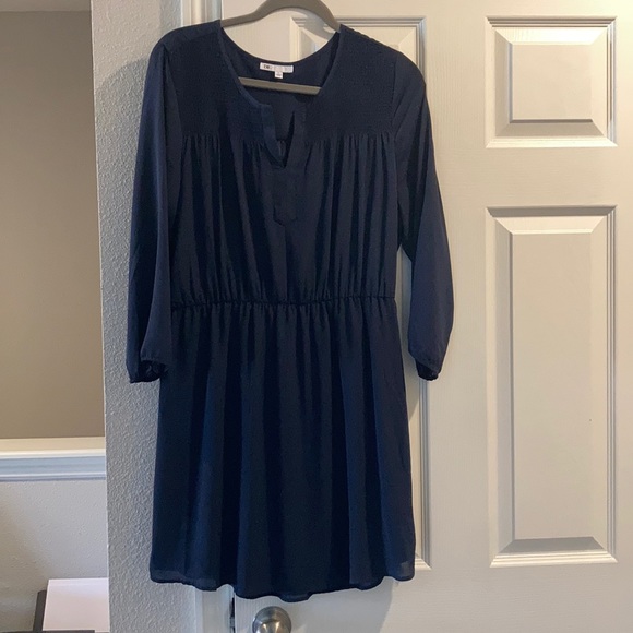 DR2 Dresses & Skirts - DR2 3/4 sleeve navy dress